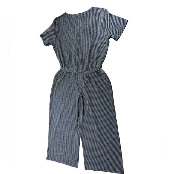 Hayden Women’s XXXL Blue Striped Jumpsuit Button Down and Tie Belt NWT - Picture 2 of 8